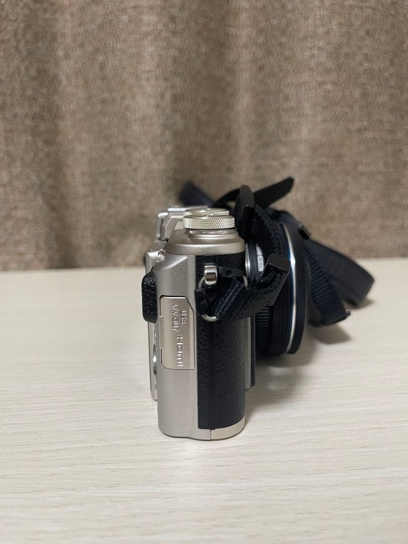 OLYMPUS PEN E-PL8 ブラック　シャッター枚数773枚　美品