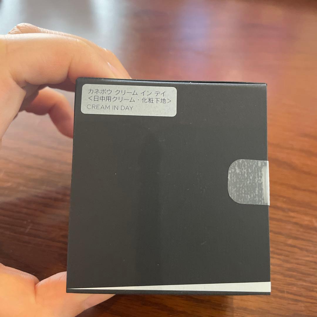 新品 KANEBO クリーム イン デイ SPF20 40g