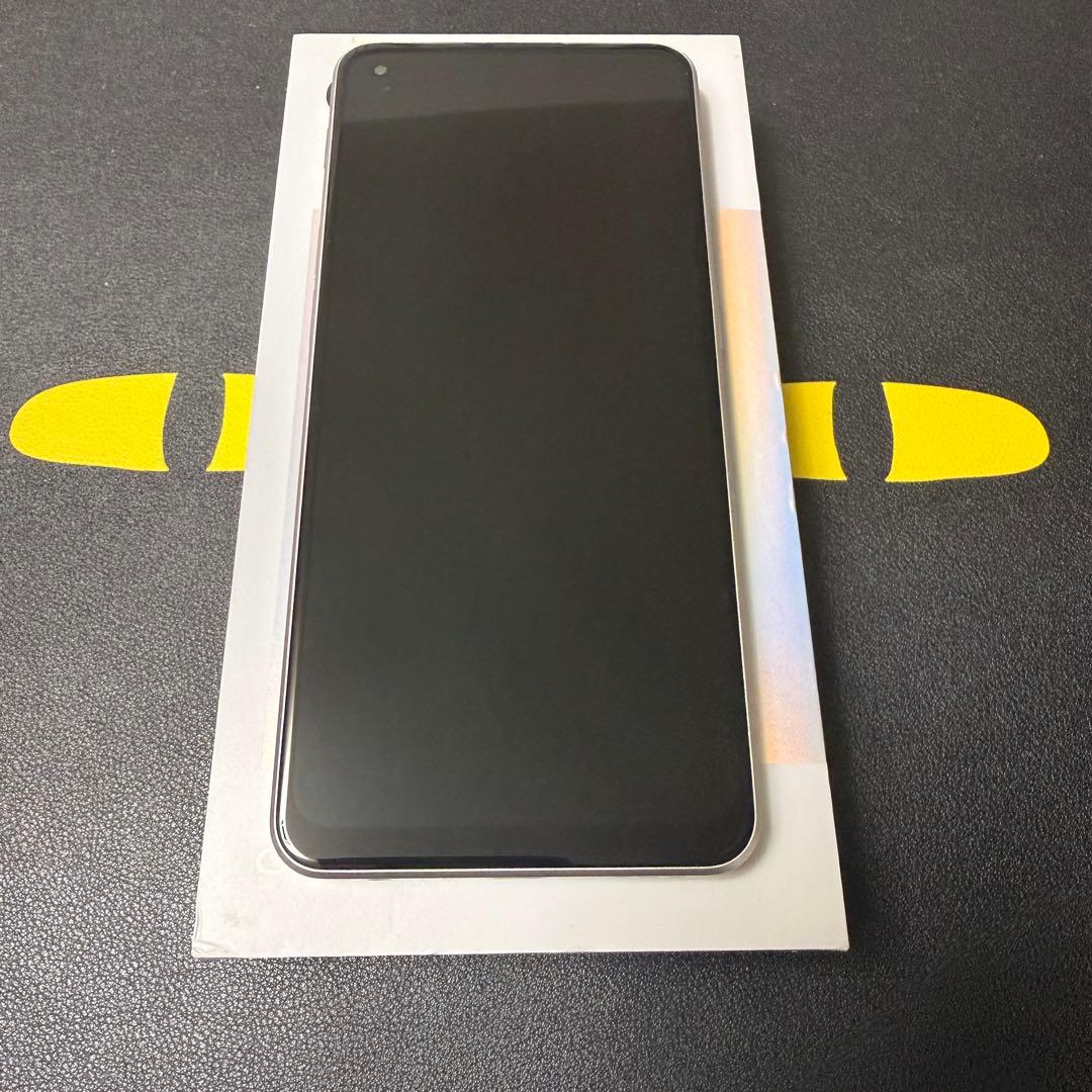 OPPO Reno9 A ムーンホワイト