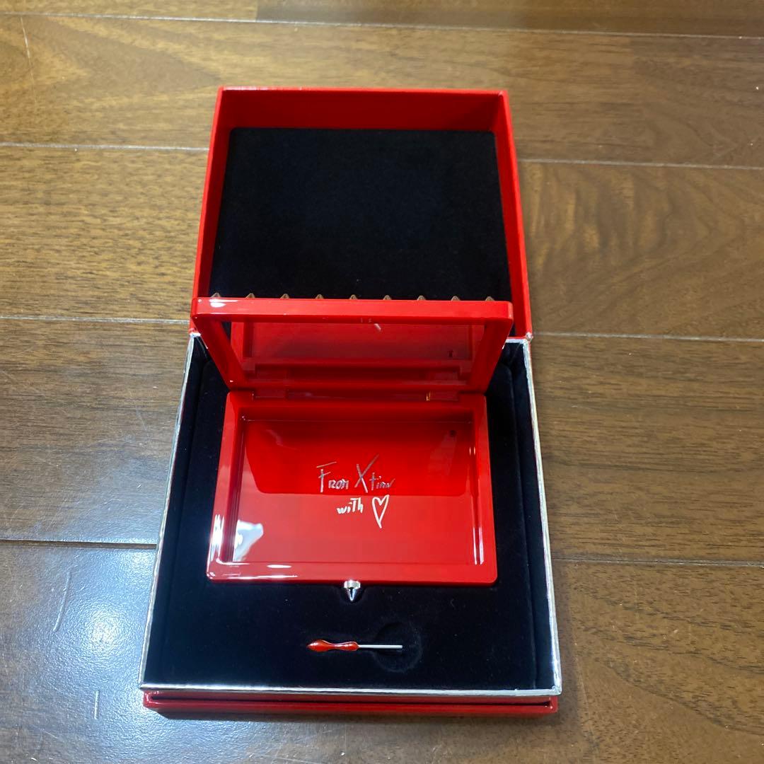 ルブタンアイシャドウケース