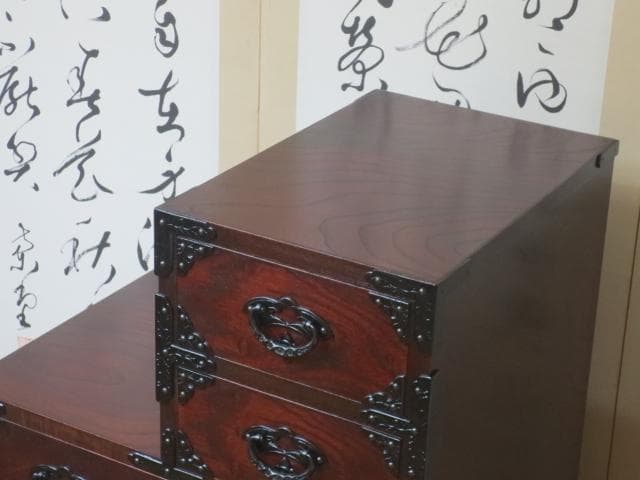 【桜木作】伝統工芸 欅材 拭き漆塗 南部鉄金具 3尺 民芸 岩谷堂箪笥 階段箪笥