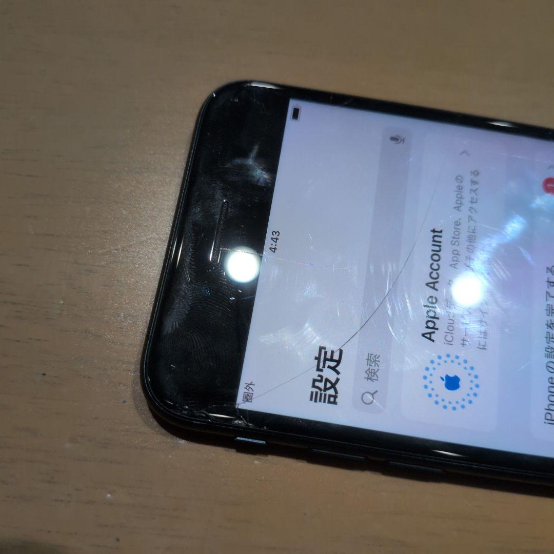 iPhone SE3 ブラック 本体 画面割れあり