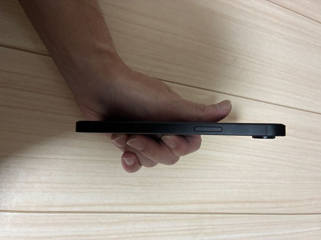 Apple iPhone 16e 256GB ブラック 本体