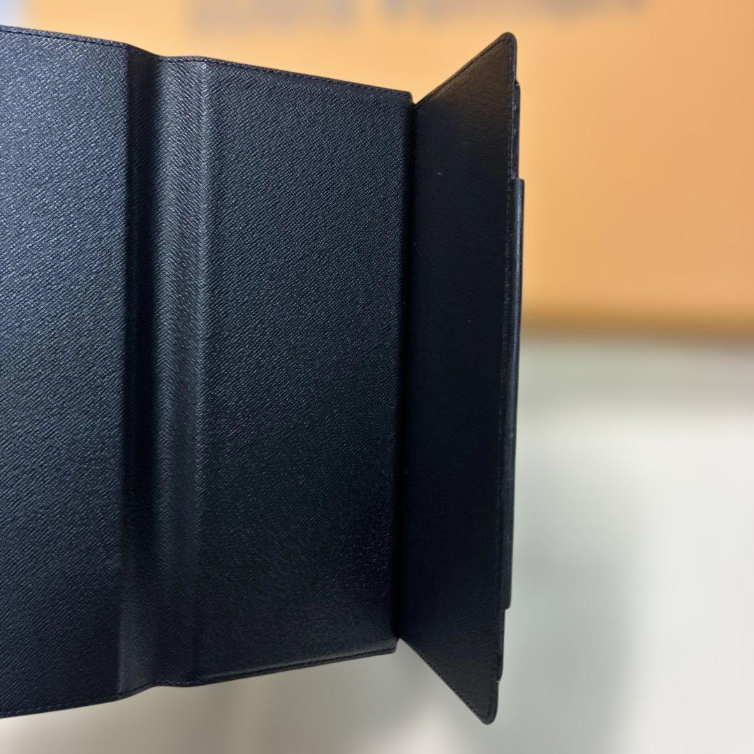 Louis Vuitton iPad ケース イニシャル入り