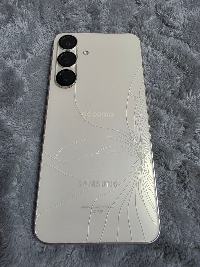 Galaxy S24 docomo版 背面割れあり 動作良好 SIMフリー