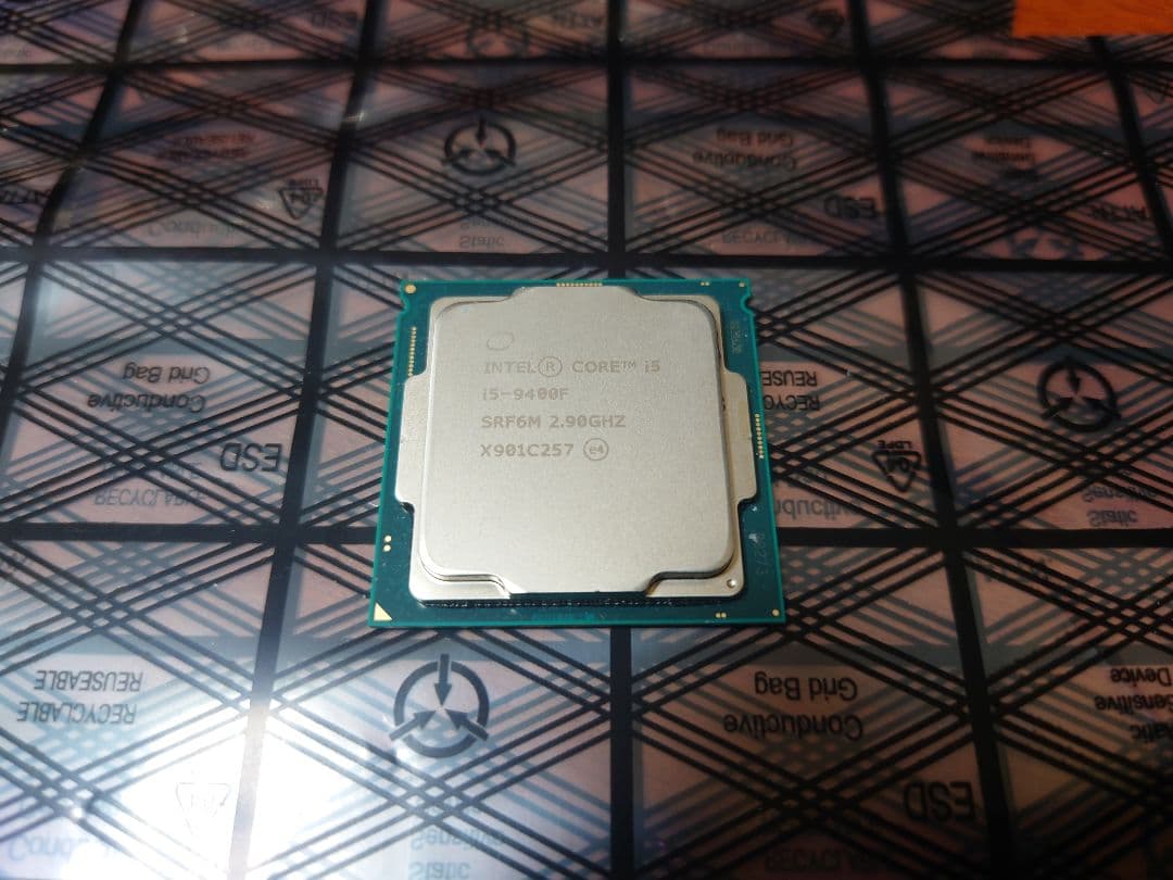 Intel Core i5-9400f クーラー付属