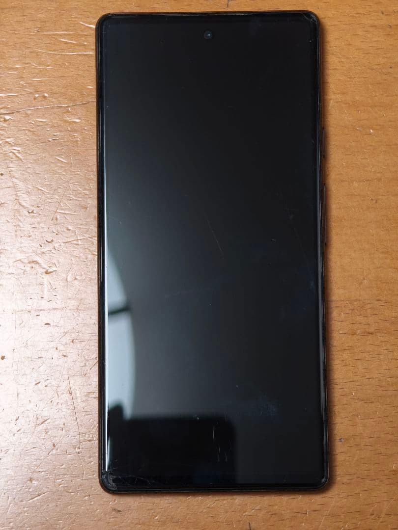 Google Pixel 6a ヒビあり