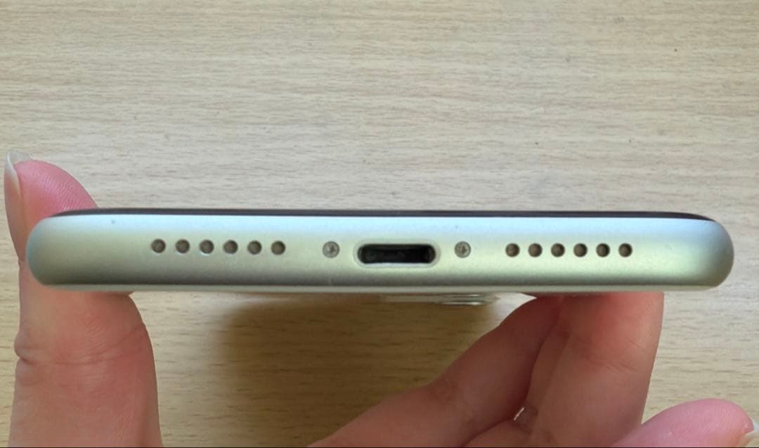 【値下げ済み】iPhone 11 128GB ホワイト　simフリー　初期化済み
