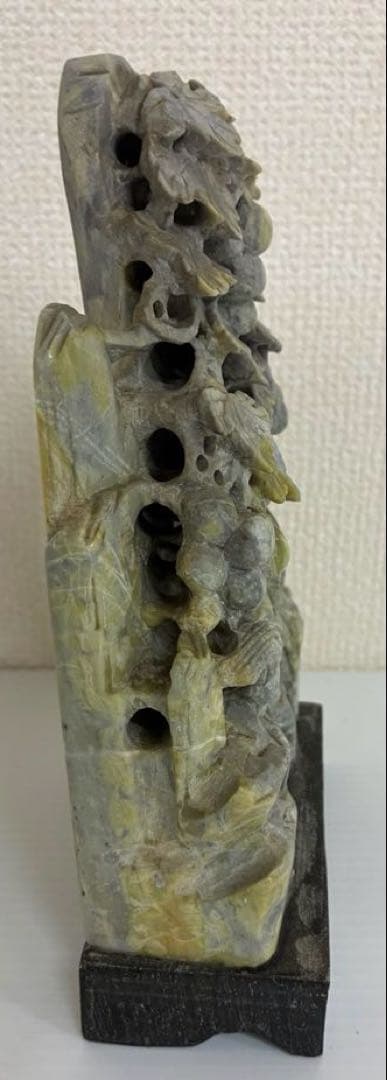 中国美術 古玩 細密彫刻 ぶどうとリス 石置物