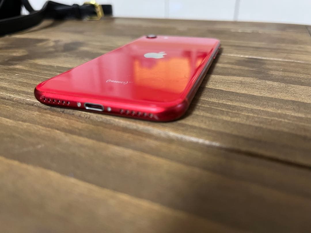 SIMフリーiPhoneSE第2世代64GB レッド バッテリー81% 画面ヒビ