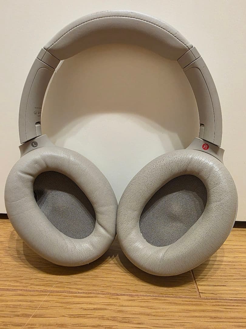 【値下交渉可】SONY WH-1000XM4 ワイヤレスヘッドホン　収納ケース