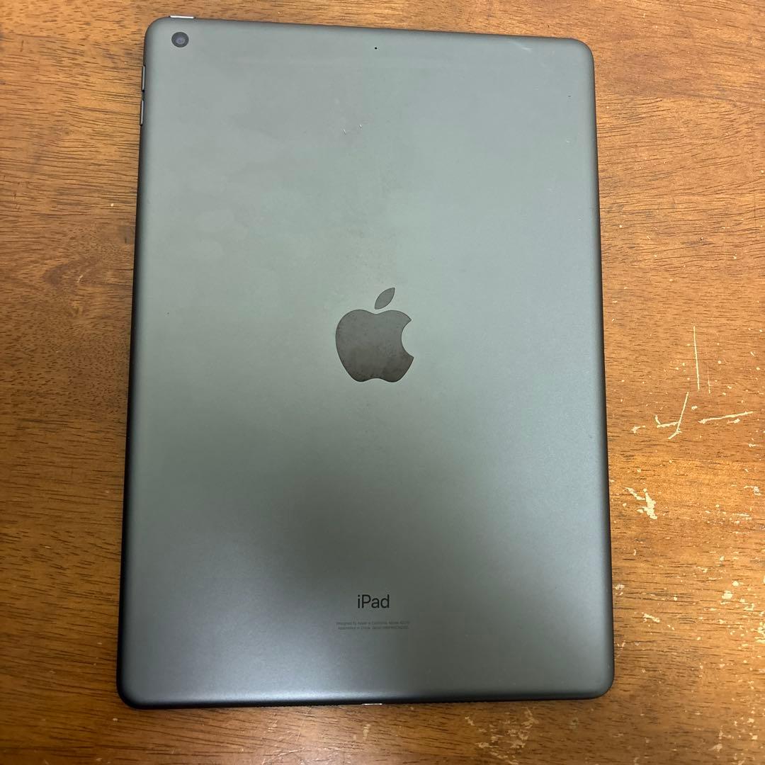 iPad 第八世代　32GB