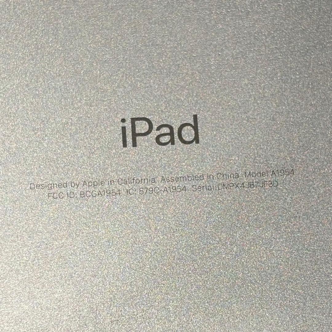 Apple iPad6 32GB Wi-Fiモデル　シルバー タブレット本体