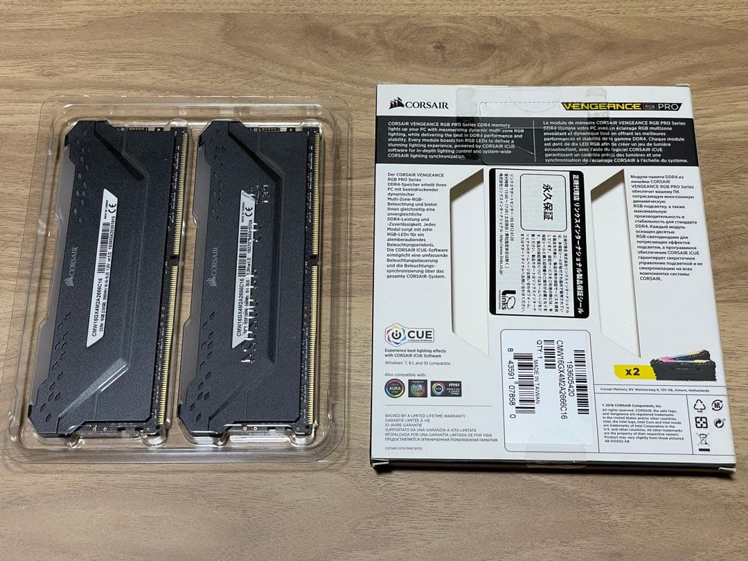 や*う様 動作確認済 美品 16GB Corsair Vengeance RGB