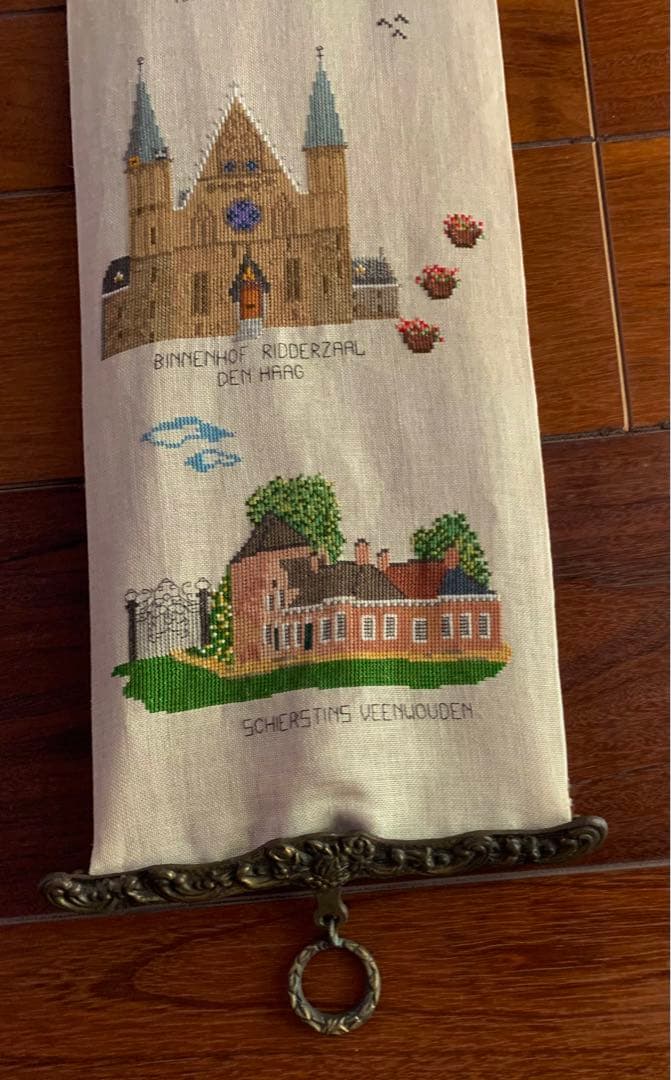 蚤の市　手刺繍　クロスステッチ　タペストリー　遺跡　城