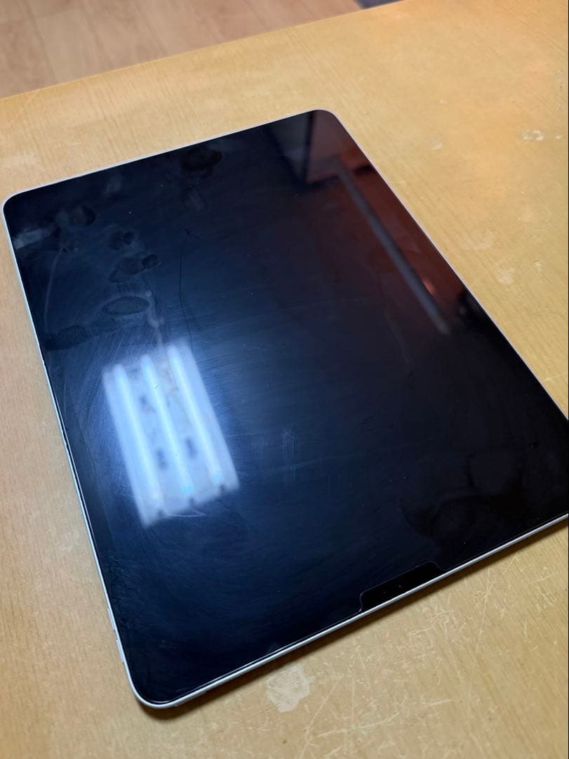 Apple iPad シルバPRO 2018 64gb WIFI BY PASS