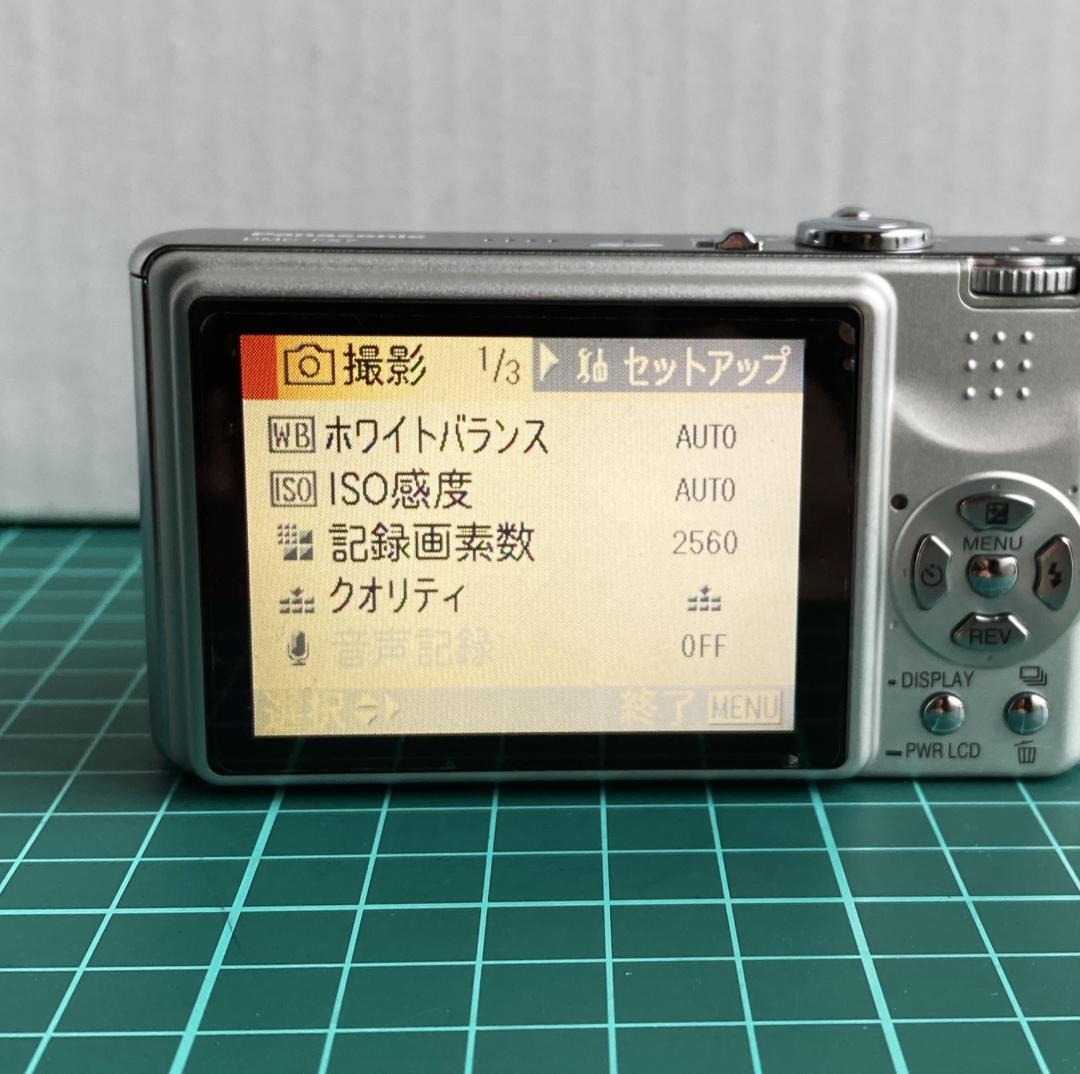 【美品】パナソニック Panasonic LUMIX DMC-FX7 コンデジ