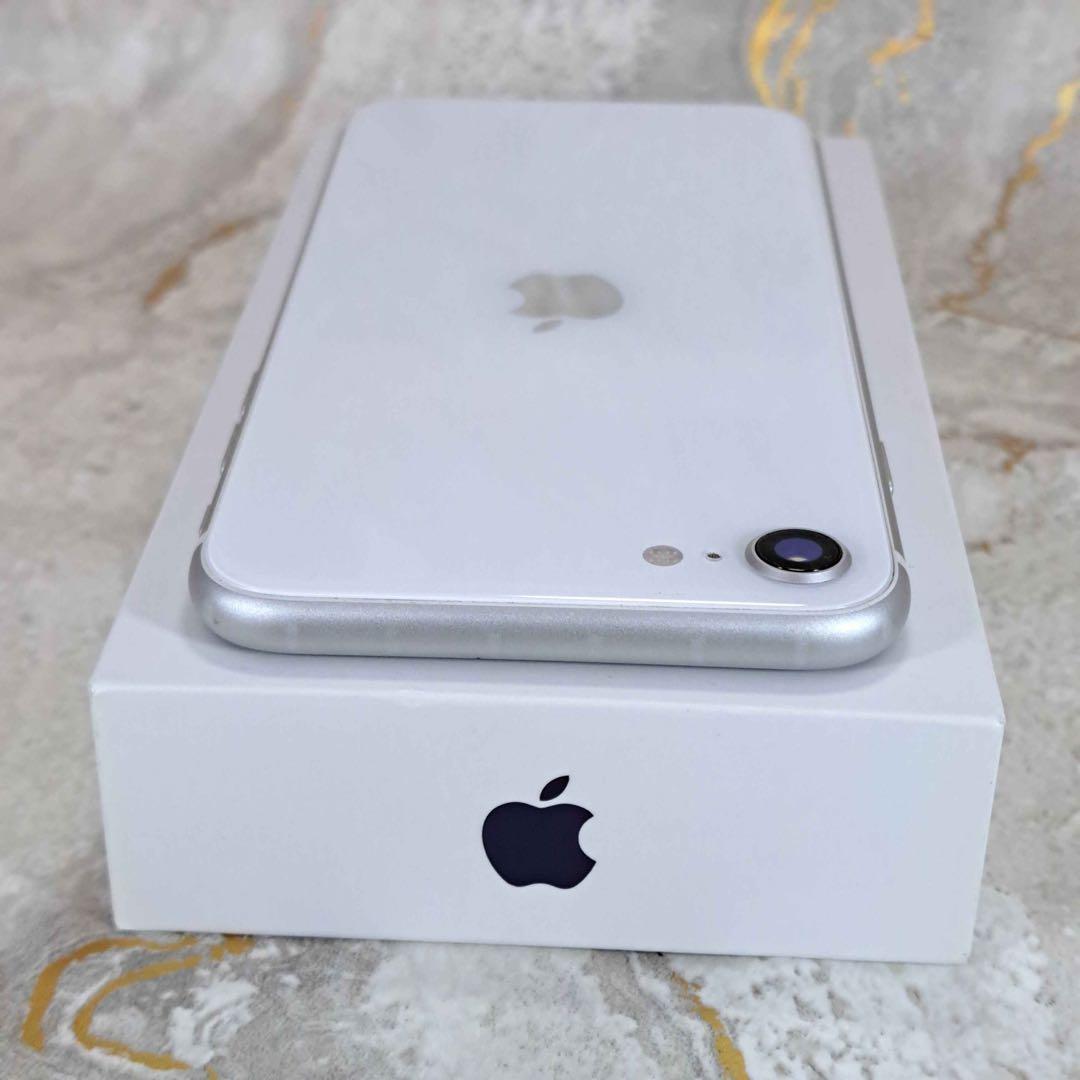 スマートフォン本体 iPhoneSE2 64GB