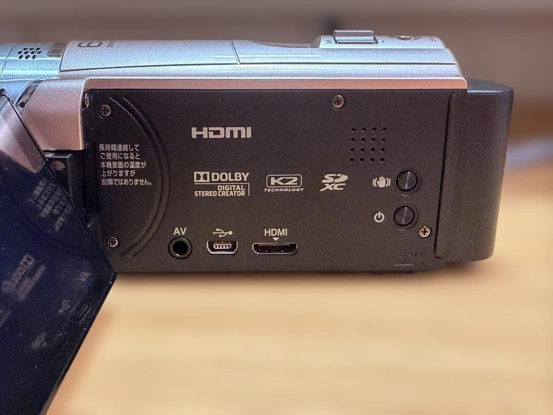 JVC ビデオカメラ　GZ-E565-N