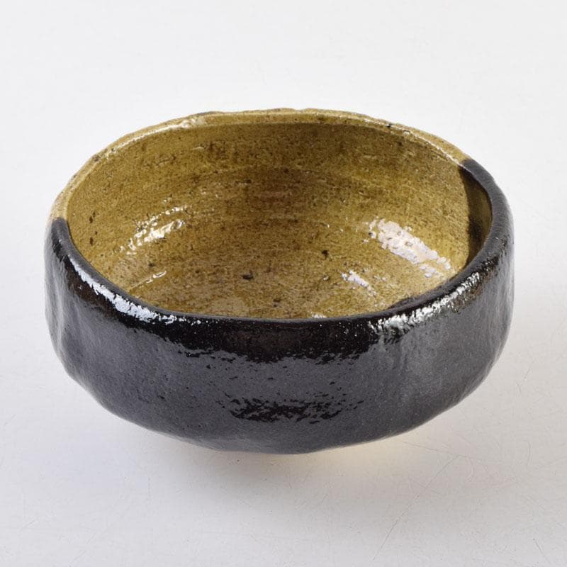 茶道具　川崎和楽作　黒楽　掛分　馬盥（ばだらい）茶碗　共布共箱　C　9004