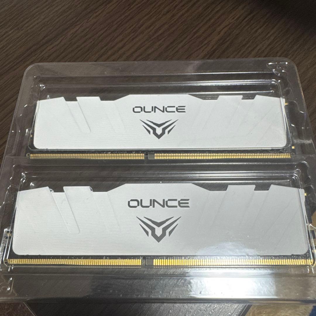メモリモジュール　32GB 3200MHz DDR4 Acclamator