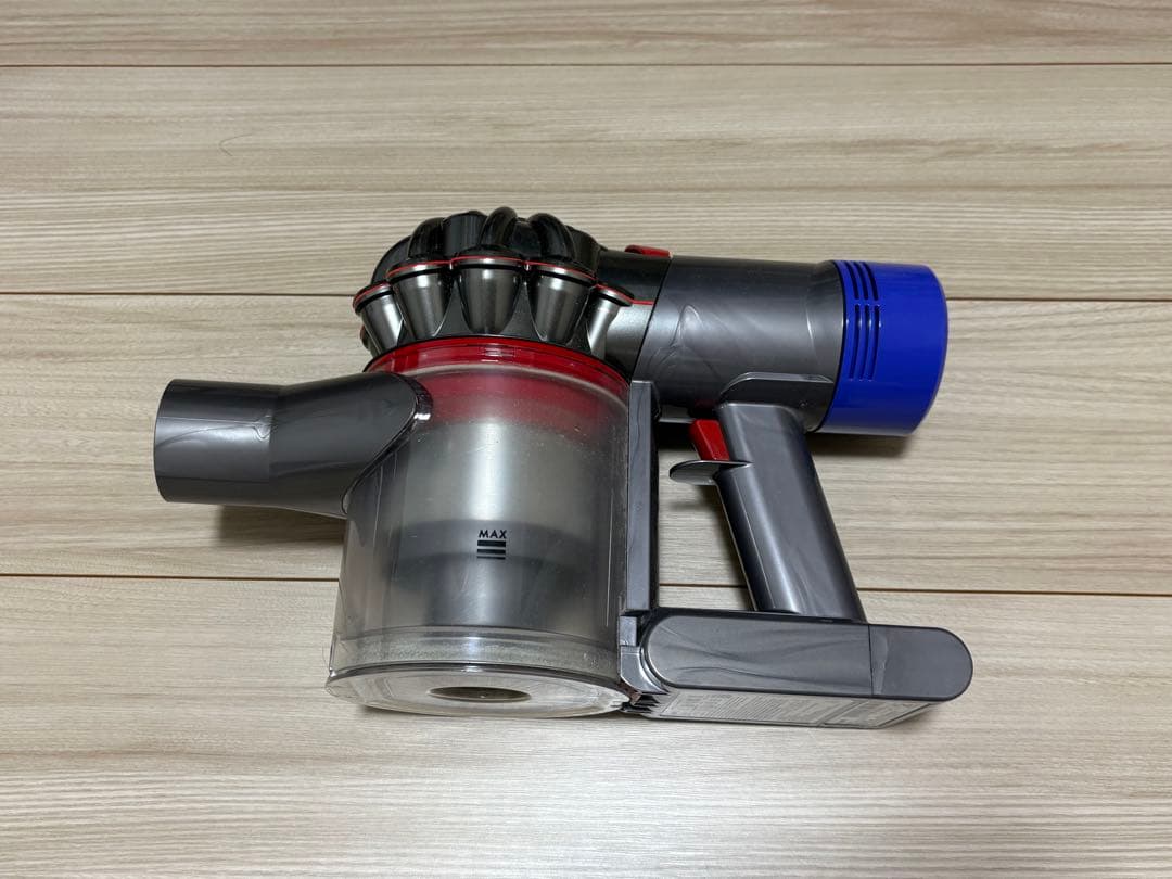 Dyson ダイソン V7 Fluffy コードレス掃除機【バッテリー交換必要】