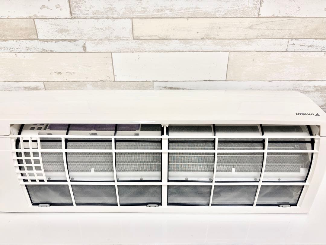 送料込み DAIKIN ルームエアコン F22ZTES-W 2022年製①室内機
