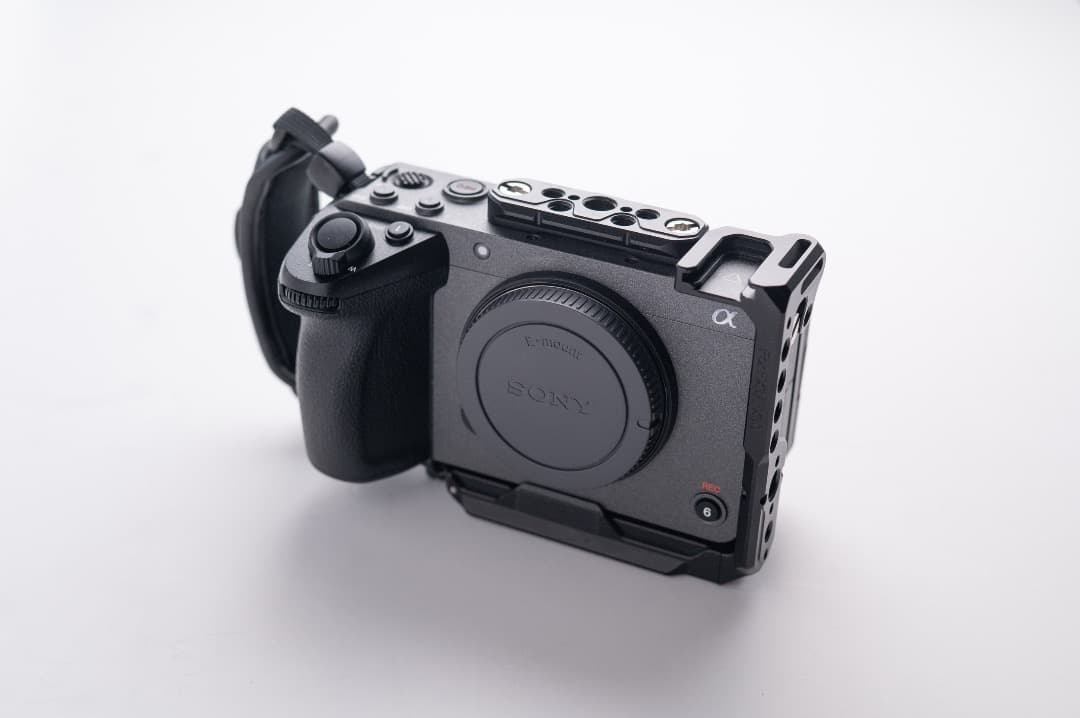 使用頻度少　Sony FX30 ミラーレスカメラ・ケージ・ストラップセット