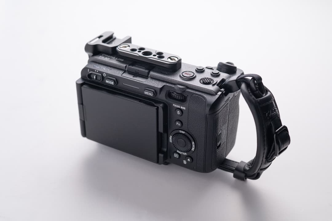 使用頻度少　Sony FX30 ミラーレスカメラ・ケージ・ストラップセット