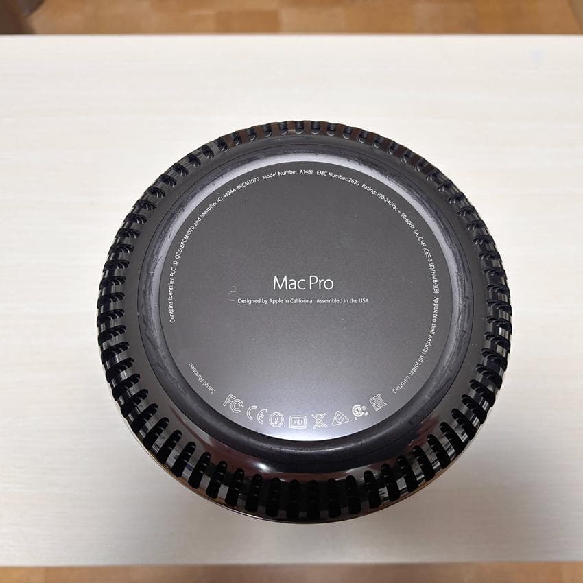 Mac Pro(Late 2013)　3.5GHz・32GB・500GB