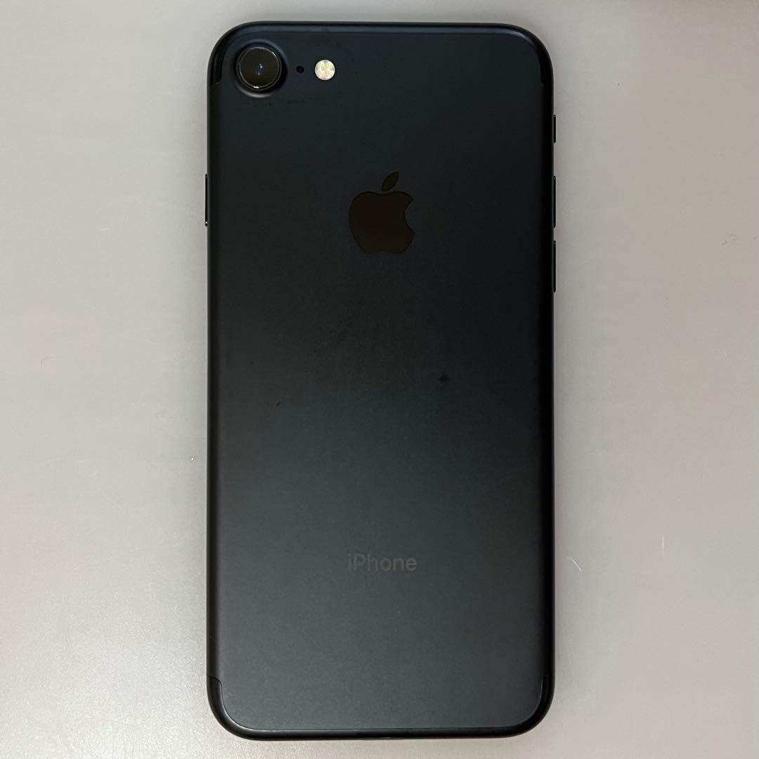 iPhone 7 美品 外箱付属品付きSIMロックなし