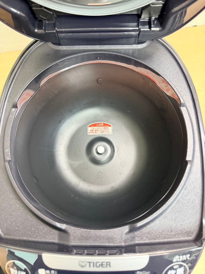 タイガー 炊飯器JPW-T100 1.0L（5.5合)2023年製 IH炊飯器