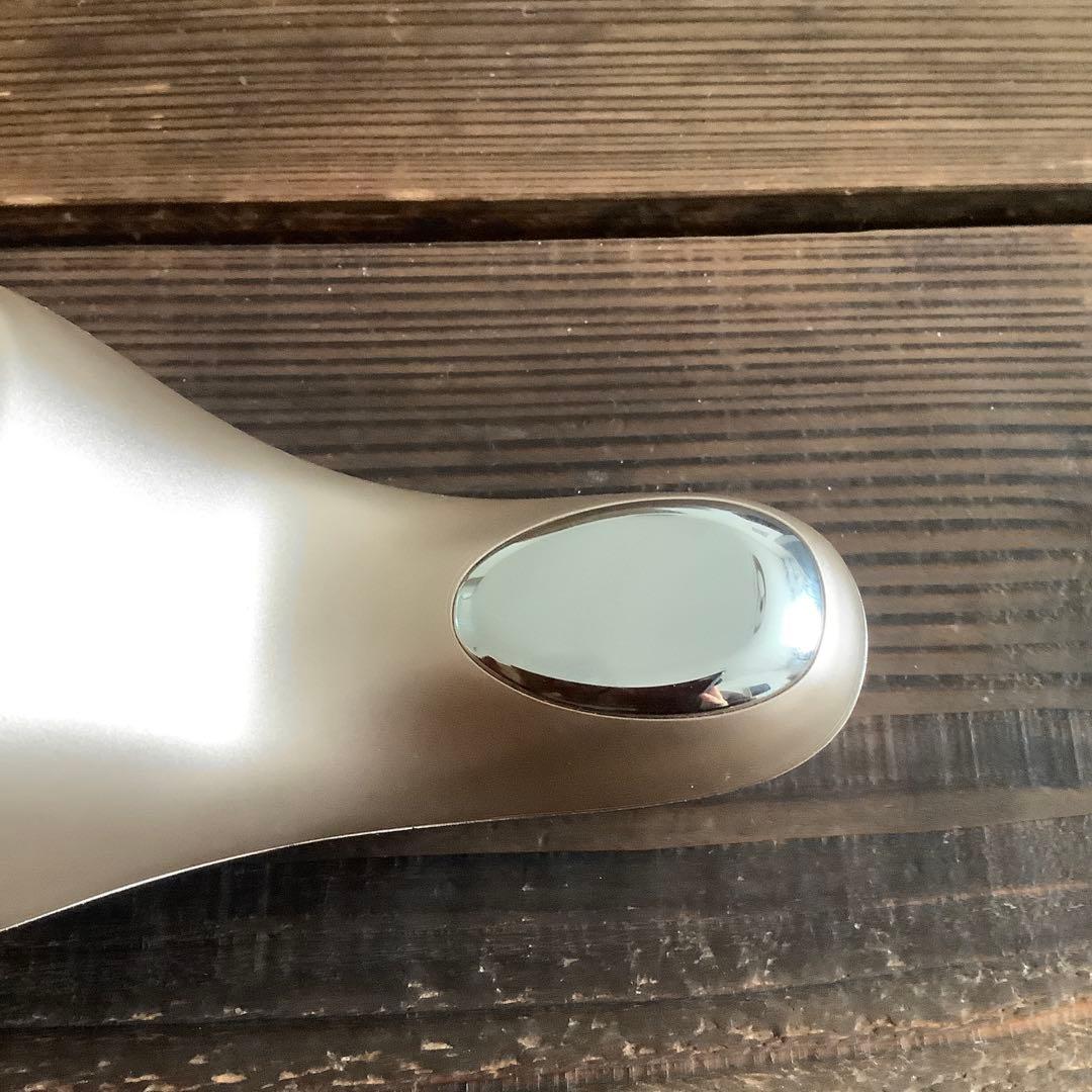 ME ラボン　エクラ　ECL−01 美顔器 中古