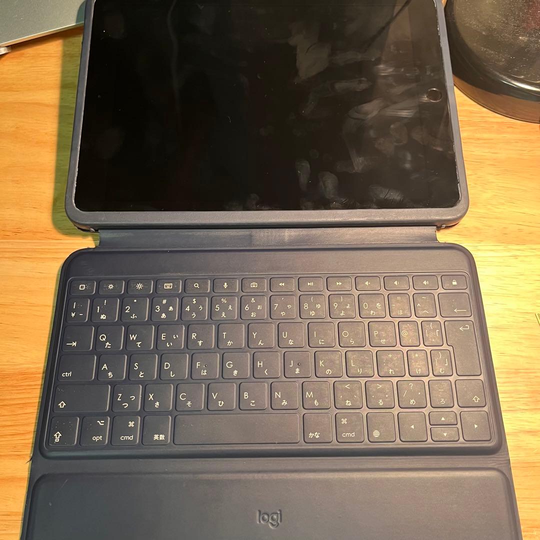 iPad 第9世代 Wi-Fi+Cellular A2604 64GB ケース付