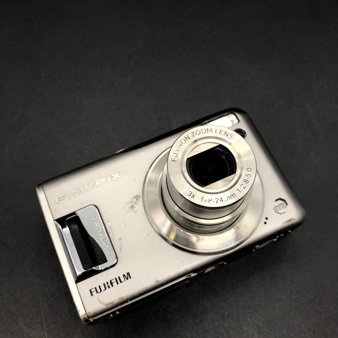 FUJIFILM FinePixF31fd デジタルカメラ　xDカード付き