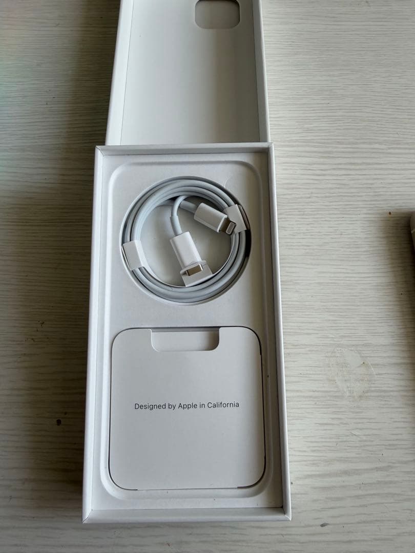 iPhone14 スターライト128GB