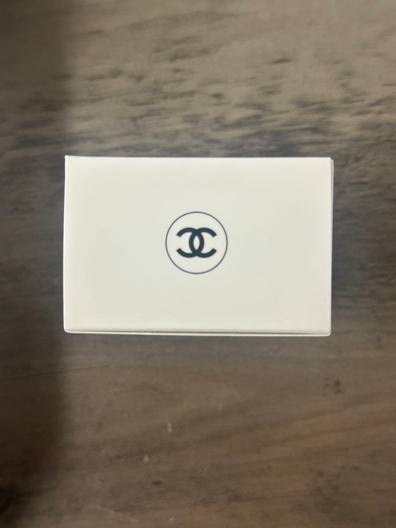 新品未使用！CHANEL 美容液　ハンドクリーム