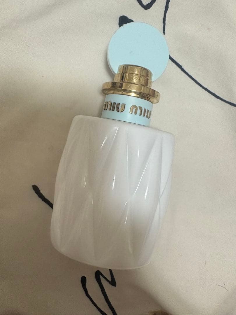 miumiu フルールドゥレ オードパルファム　100ml