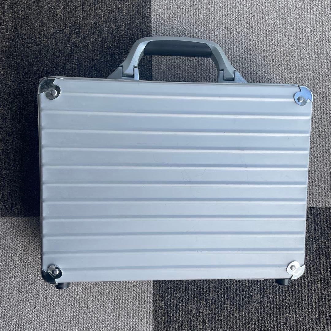 RIMOWA シルバー アタッシュケース