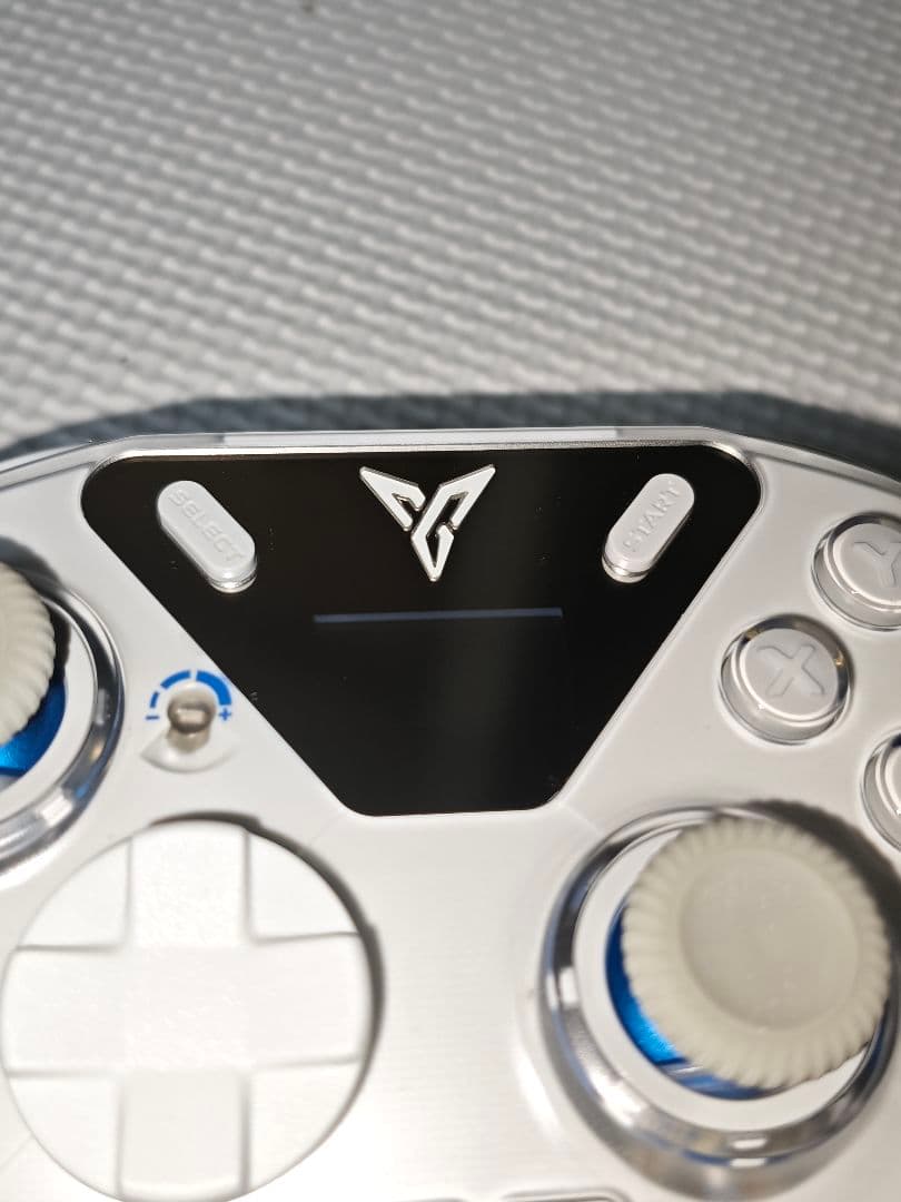 PC用ゲームコントローラー・コンバーター Flydigi Apex 4