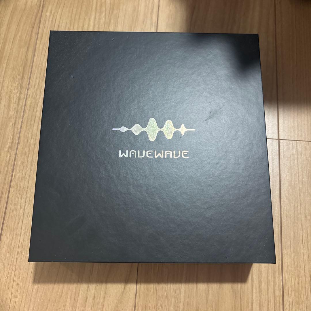 新品未使用　WAVEWAVE 脱毛器 本体と充電ケーブル付き