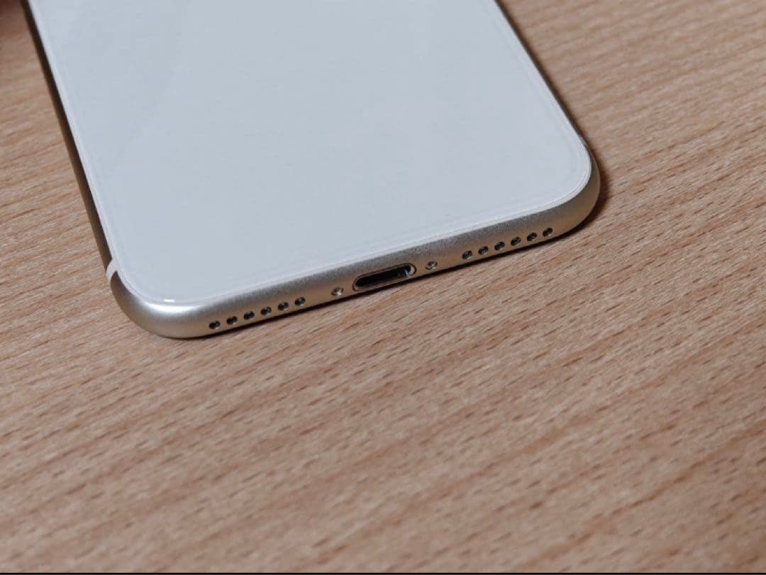 ★早い者勝ちUS版 iPhone se 第3世代 256GB バッテリー100%