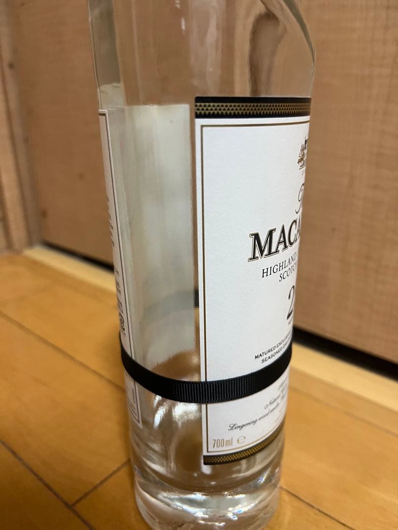 ザマッカラン25年　空き瓶
