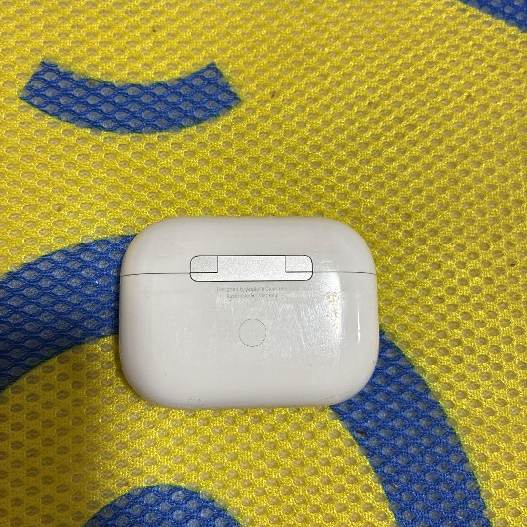AirPods Pro 本体 ホワイト 充電ケース付き AirPods3