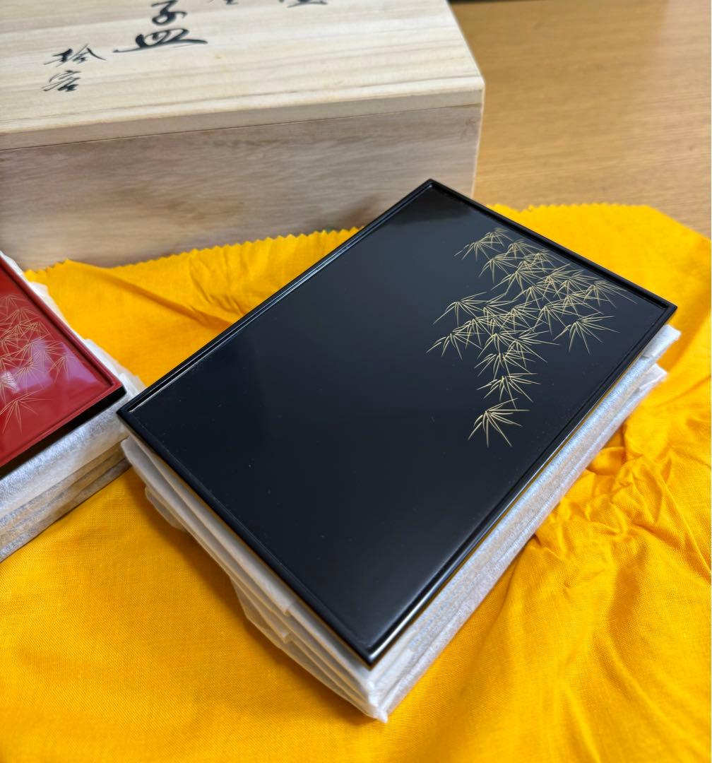 633輪島塗　浜崎貞鳳　笹沈金　茶盆　赤・黒各五枚　拾客組　未使用品　共箱　共布