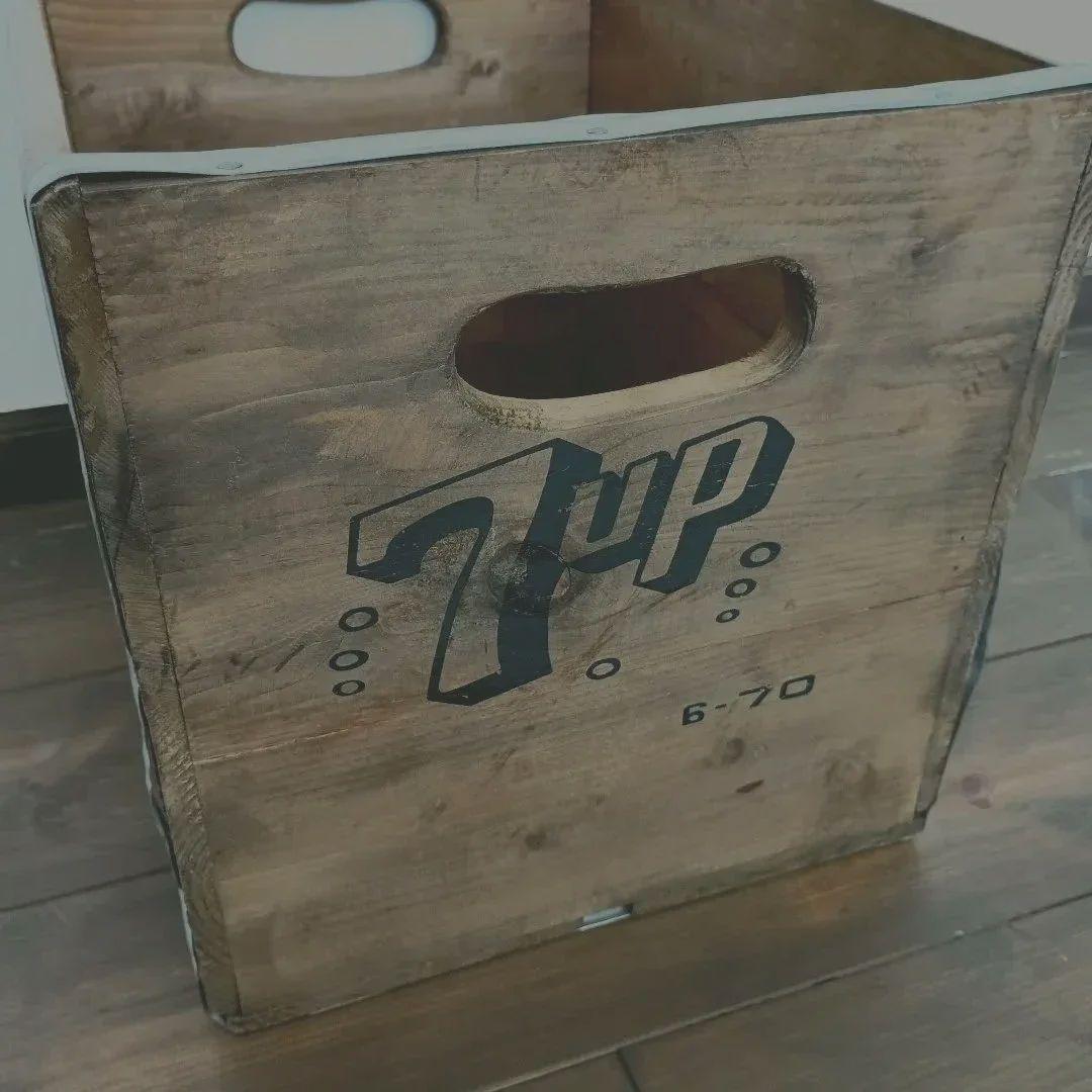 アメリカンビンテージ　Seven Up Bottling Co. 木製ボトル箱