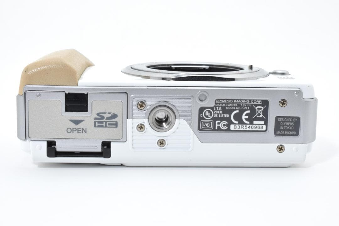 OLYMPUS オリンパス E-PL1 ホワイト バッテリー＆充電器付き カメラ
