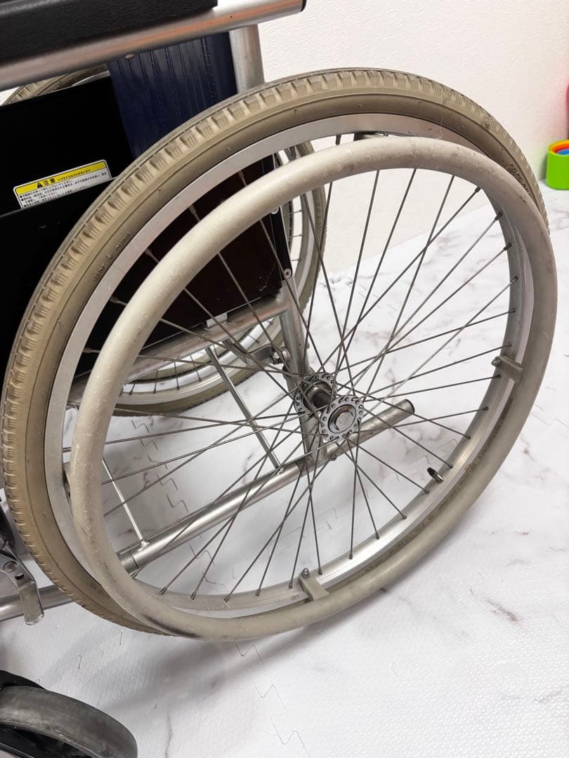 カワムラサイクル 自走用車椅子 ブレーキ付き　介護　折り畳み可能