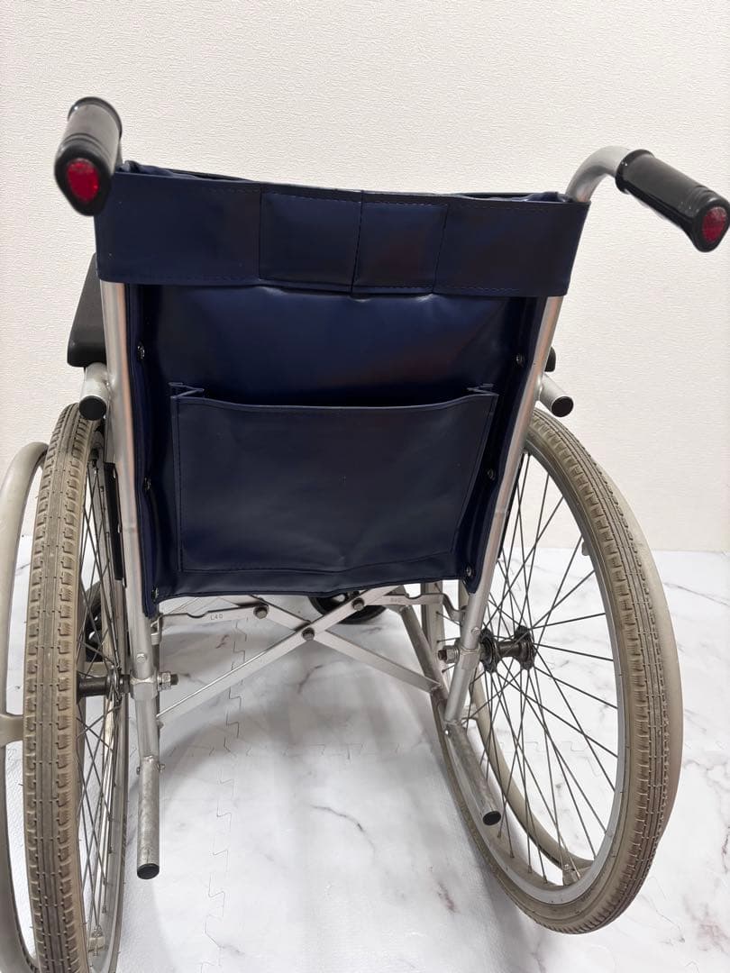 カワムラサイクル 自走用車椅子 ブレーキ付き　介護　折り畳み可能