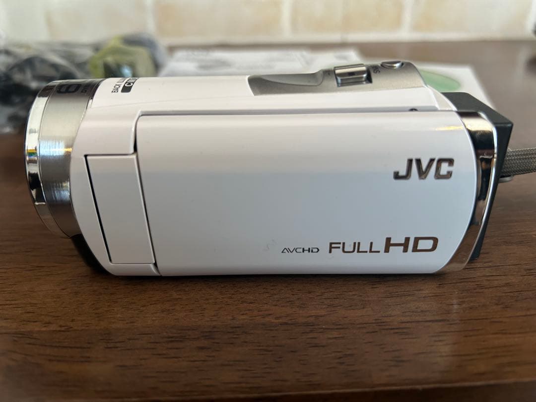 【美品】JVC Everio GZ-HM199-W ホワイト★SDカード2枚